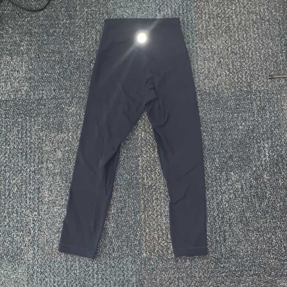 Align 21” Crop - True Navy (Size 2)